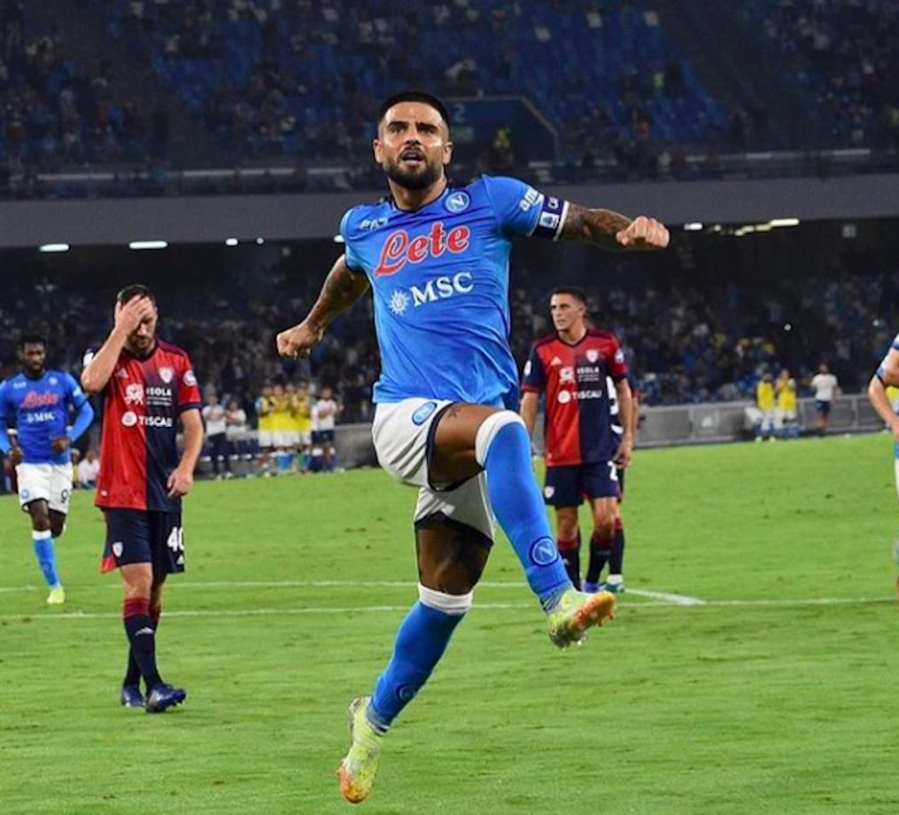 Lorenzo Insigne esulta dopo un gol