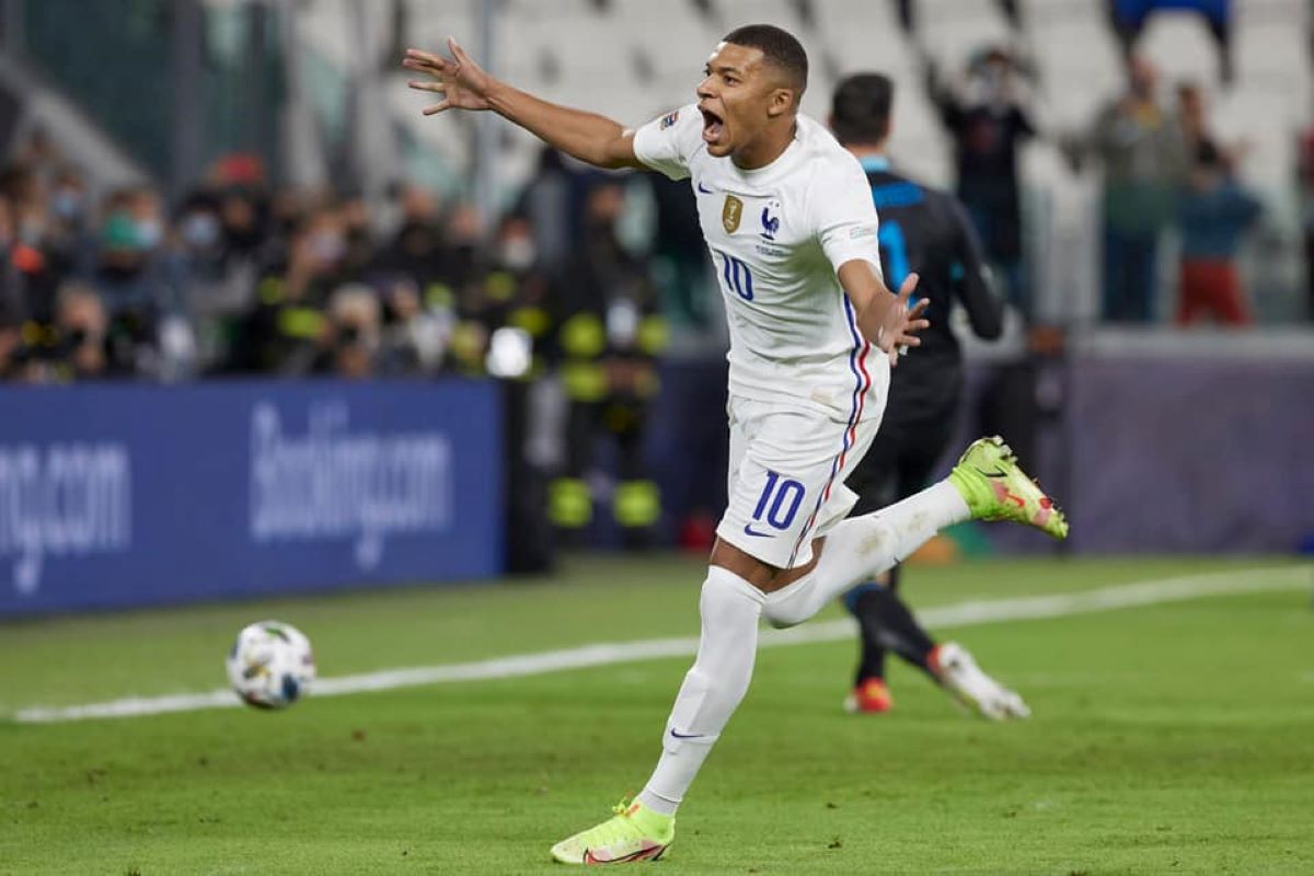 Quanto guadagna Kylian Mbappé al minuto? Lo stipendio