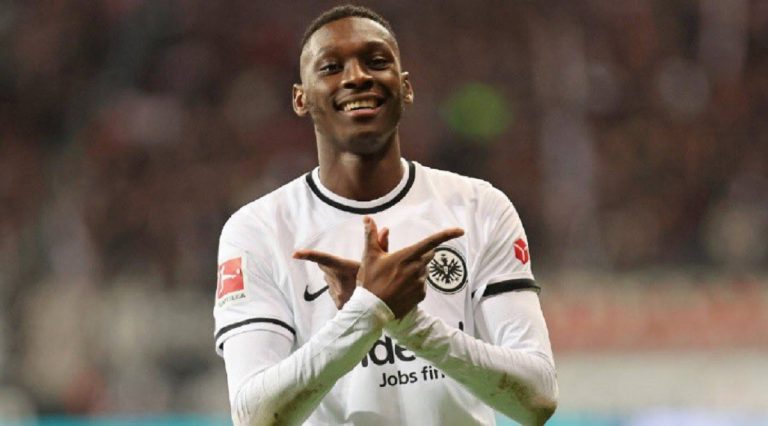 Kolo-Muani-Eintracht-Striker-001