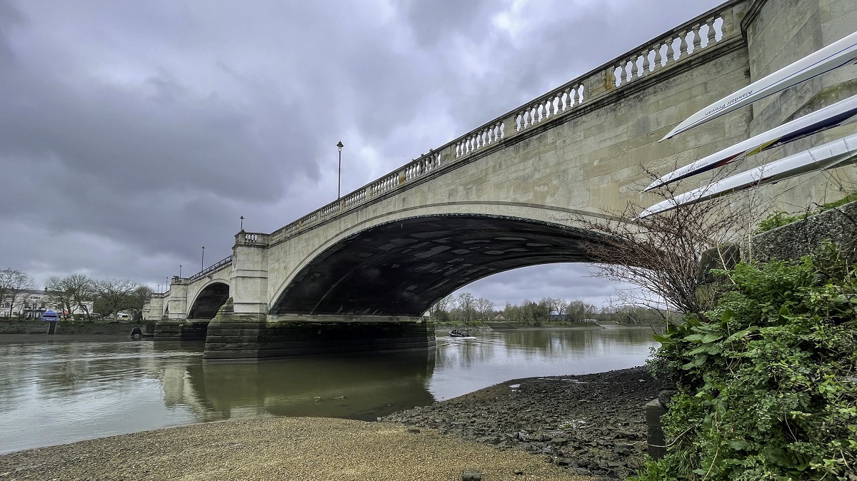 pooh-sticks-history-rules-game-001