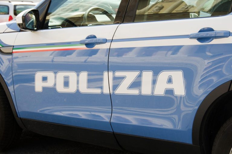 Macchina polizia