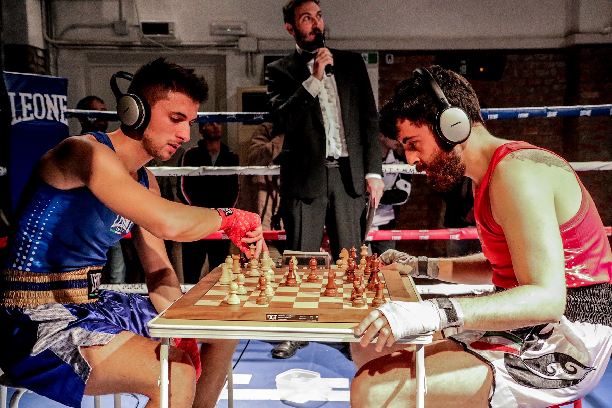 001-italia-trionfa-categoria-scacchipugilato-65kg-chi-è-campione